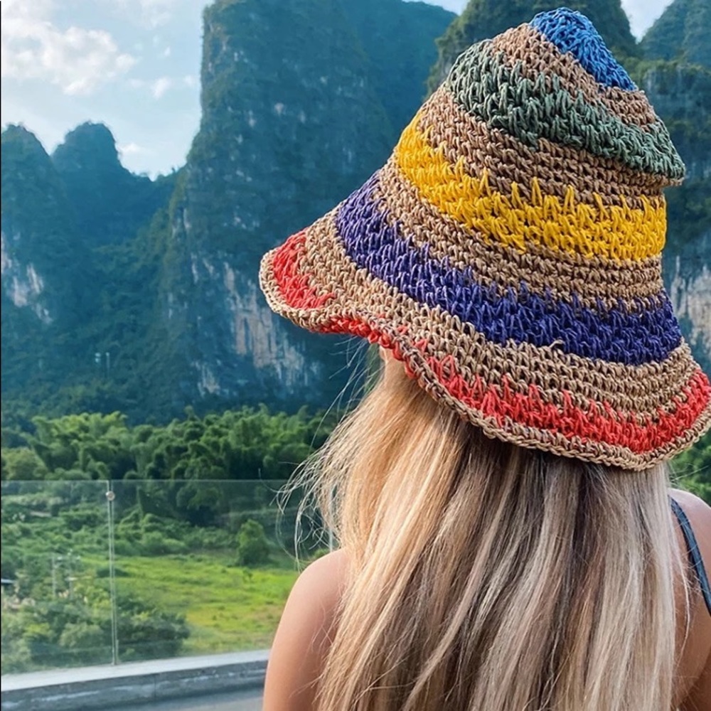Summer Stripes Travel Sun Hat, Beach Foldable Straw Bucket Pliable Moldable Hat - Picture 2 of 4